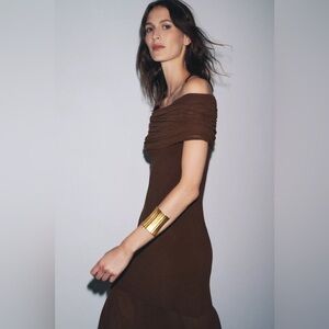 ZARA- OFF-THE-SHOULDER KNIT DRESS -Brown